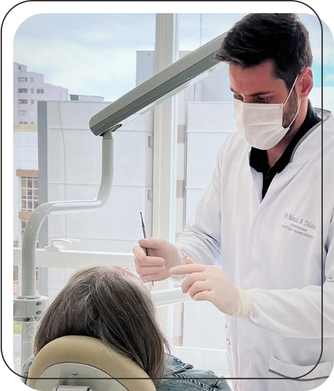 Dellatorre Odontologia - Lentes de Contato Dentais ou Facetas - Implantes Dentários - Alinhadores Ortodônticos - Harmonização Facial - Prótese Dentária em Caxias do Sul